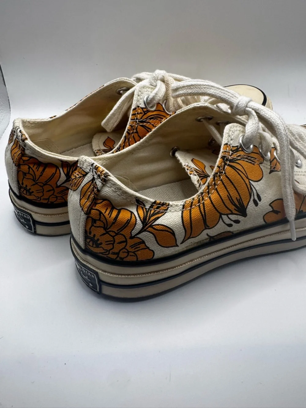 Converse Floral Chuck Taylor Low Top Sneakers Orange Print Size 7.5 - Picture 3 of 6